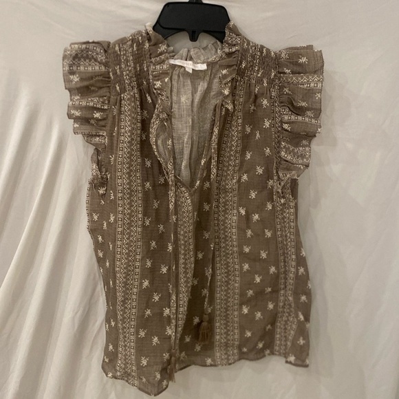 Olivaceous Women's Ruffle print top Size Small - Picture 1 of 5